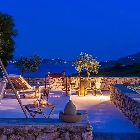 Zoi Holiday home *